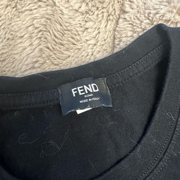 Fendi tshirt - Picture 2 of 2